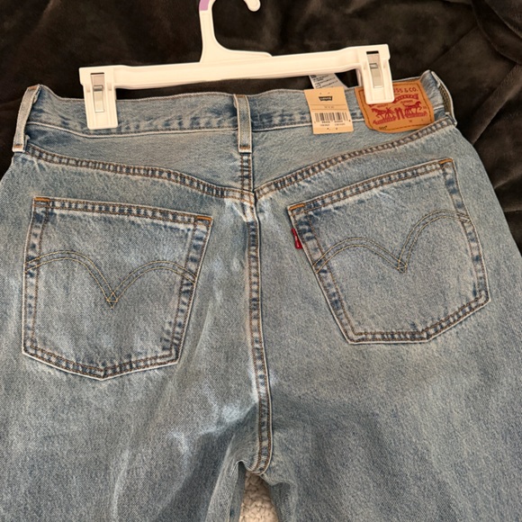 Levi's Women's Light Blue Distressed 501 Jeans - Picture 5 of 5